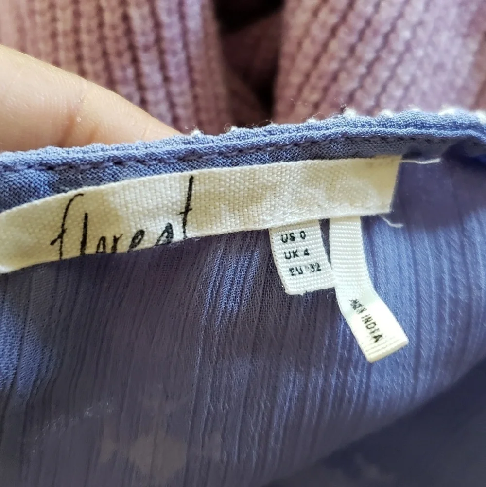 Floreat bell sleeve top - Picture 7 of 7